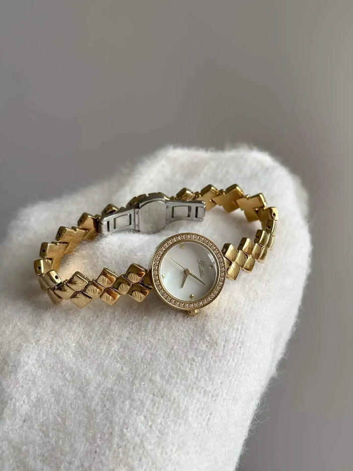 Reloj de Mujer Cuarzo Dorado — Acero Inoxidable Premium